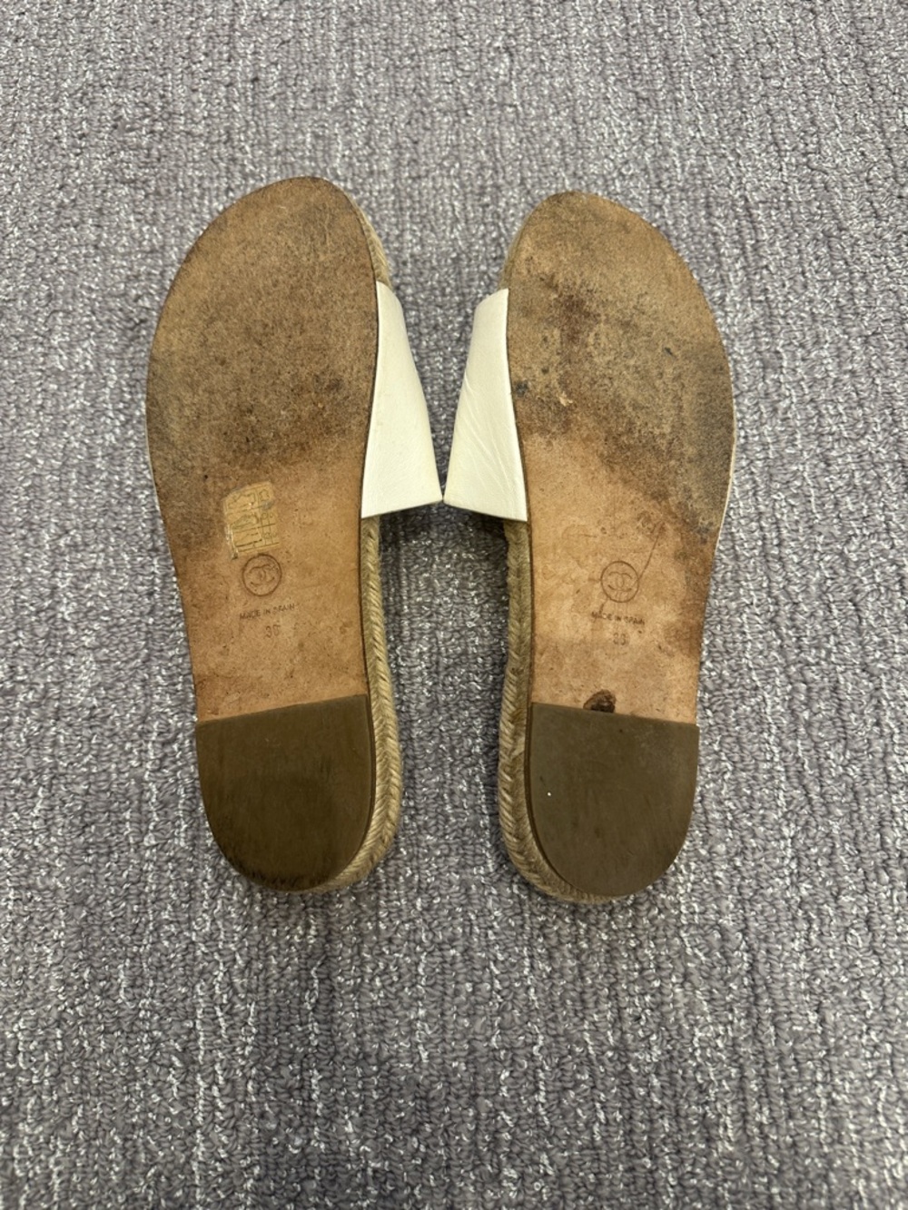 Chanel raffia and jeweled sandals - Picture 3 of 4